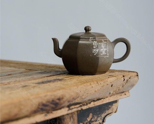 《八方納?！? title=